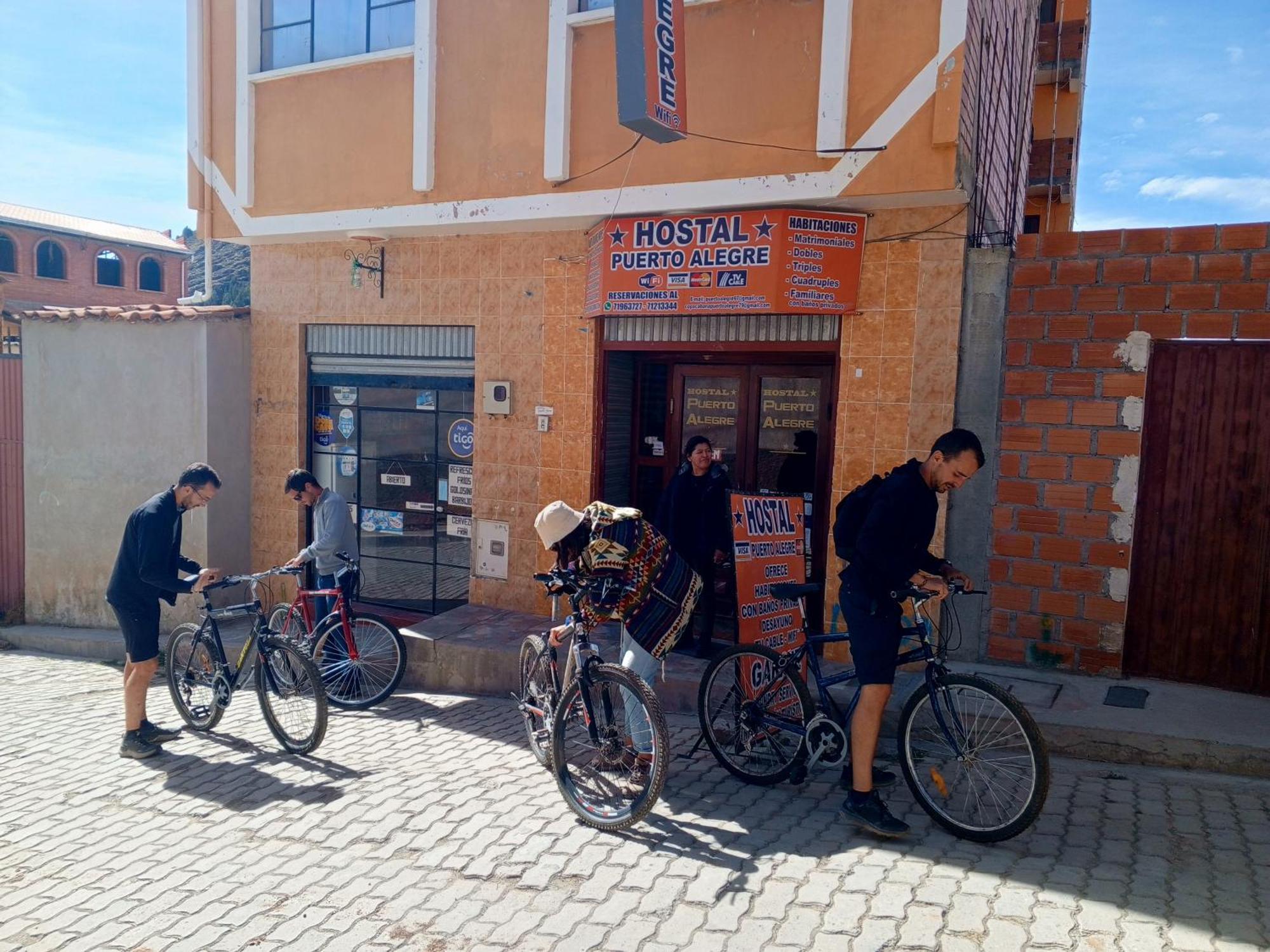 Hostal Puerto Alegre Copacabana  Eksteriør bilde